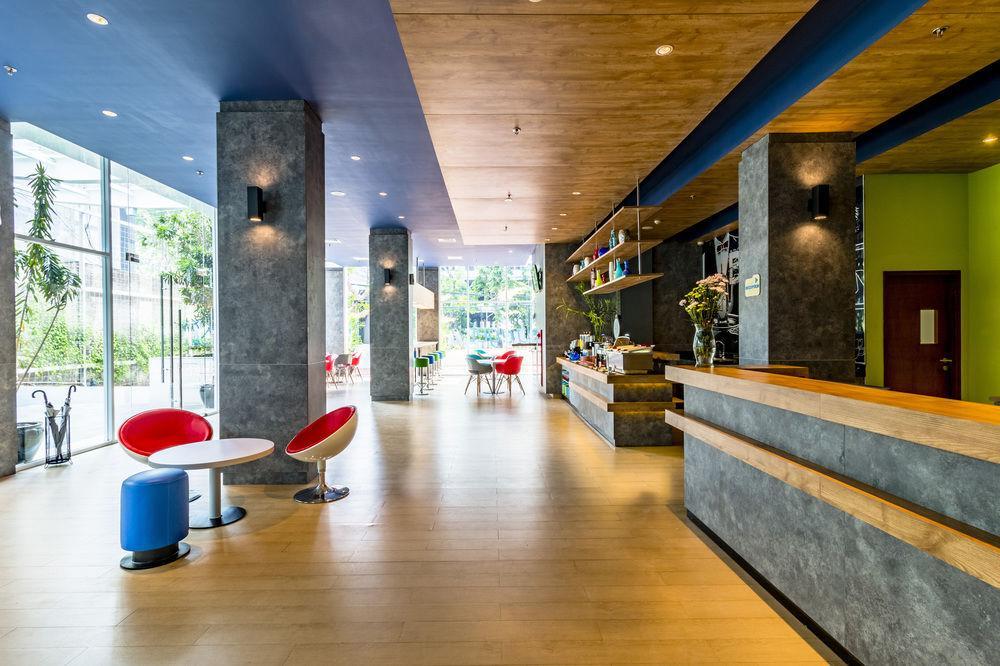 Deka Hotel Surabaya Hr Muhammad Exterior photo