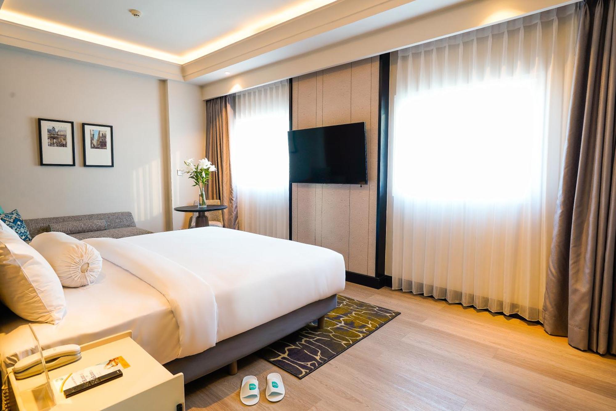 Deka Hotel Surabaya Hr Muhammad Exterior photo