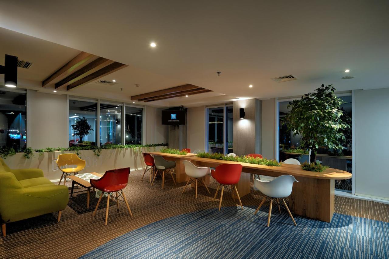 Deka Hotel Surabaya Hr Muhammad Exterior photo